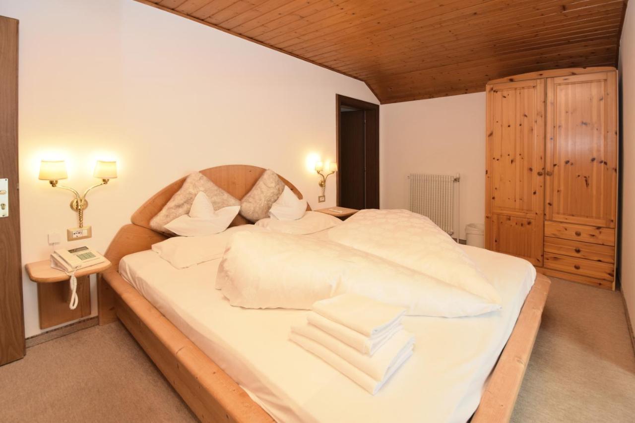 奥林匹亚小屋酒店 蒙圭尔福 外观 照片