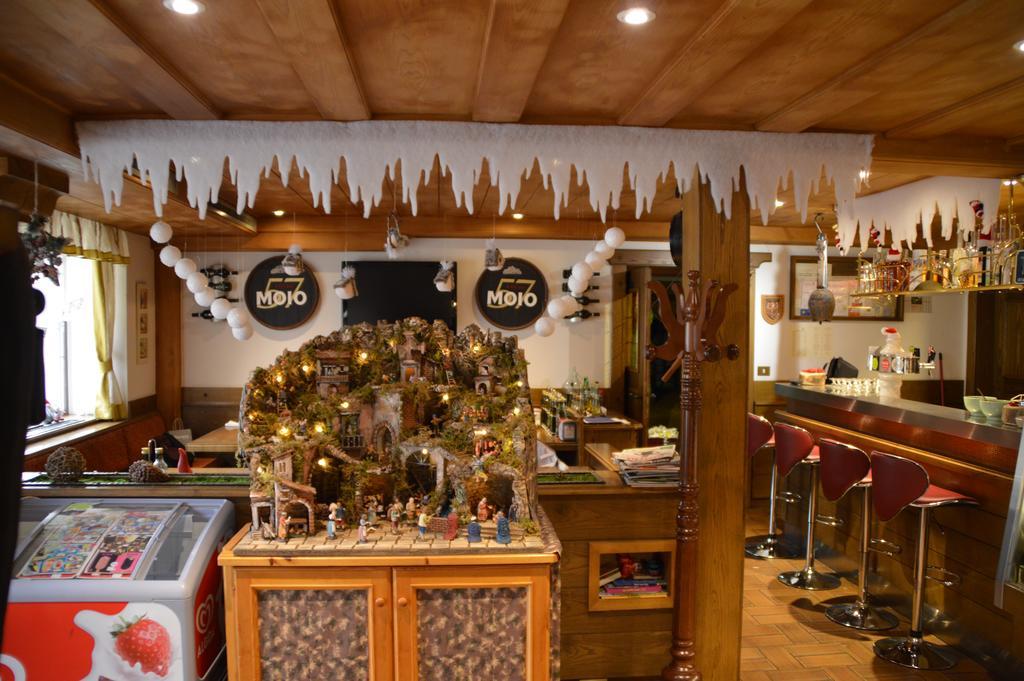 奥林匹亚小屋酒店 蒙圭尔福 外观 照片
